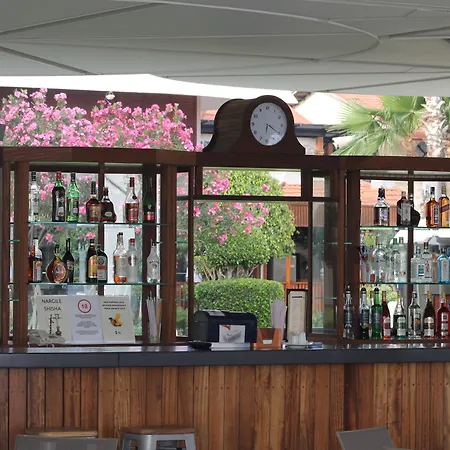 拉布拉达阿兰图酒店 酒店